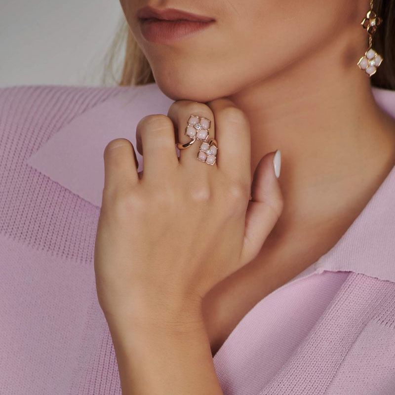 Кольцо Chopard La Fleur Imperiale из розового золота с опалами и бриллиантами