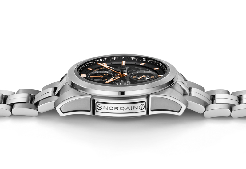 Хронограф NORQAIN Independence Skeleton Chrono на стальном браслете