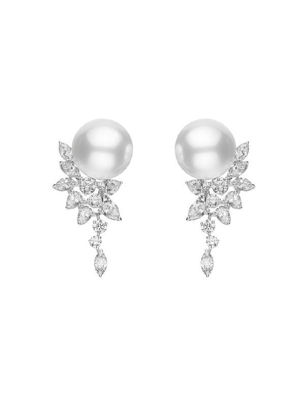 Серьги Mikimoto Classic из белого золота с бриллиантами и жемчугом