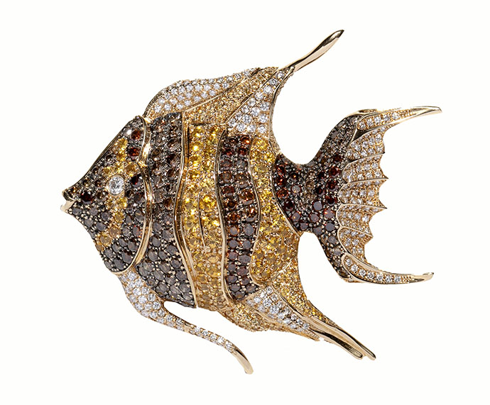 Брошь Chopard Animal World из желтого золота с коньячными (2.4 к) и бесцветными бриллиантами и желтыми сапфирами (1.6 к) 
