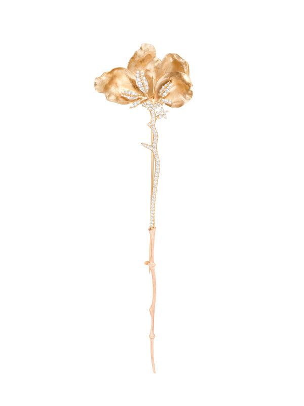 Брошь Ole Lynggaard Wild Rose из розового золота с бриллиантами