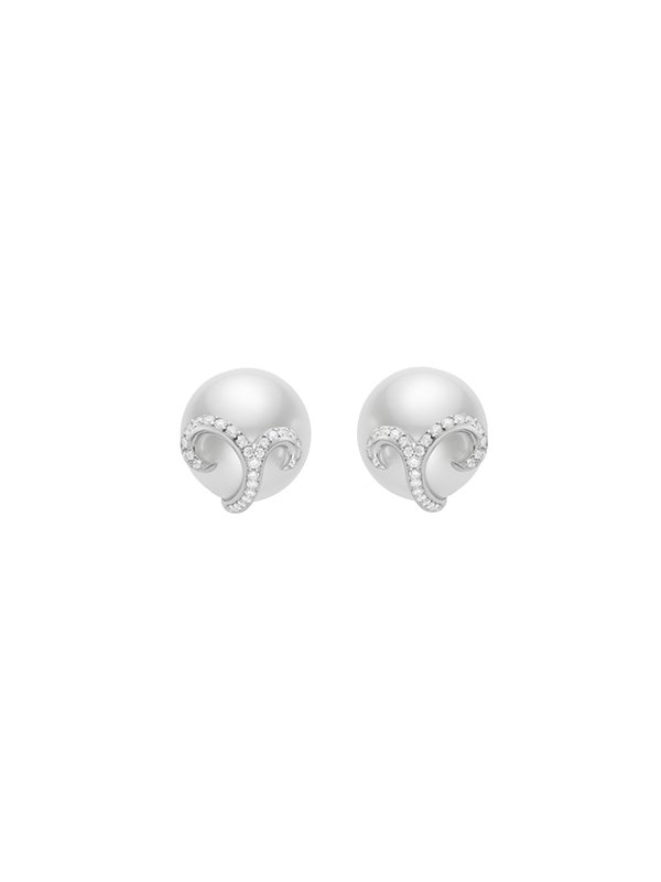 Серьги Mikimoto Embrace из белого золота с бриллиантами