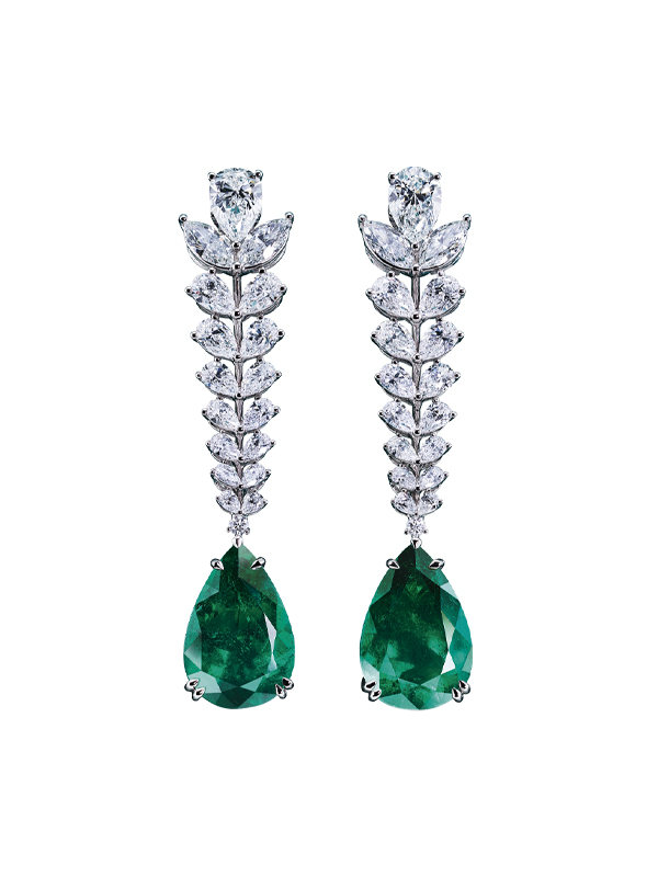 Серьги Chopard High Jewellery из платины с изумрудами и бриллиантами