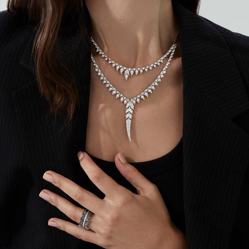 Игра контрастов: дуэт массивного и утонченного