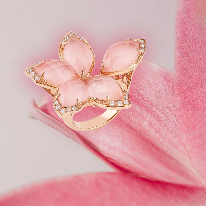 Украшения в трендовом цвете Powder Pink на Mercury.ru