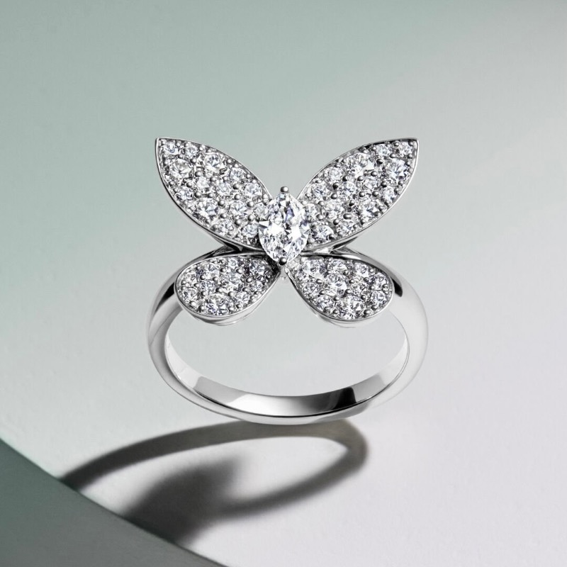 Ярче, чем снежинки: бриллиантовое паве