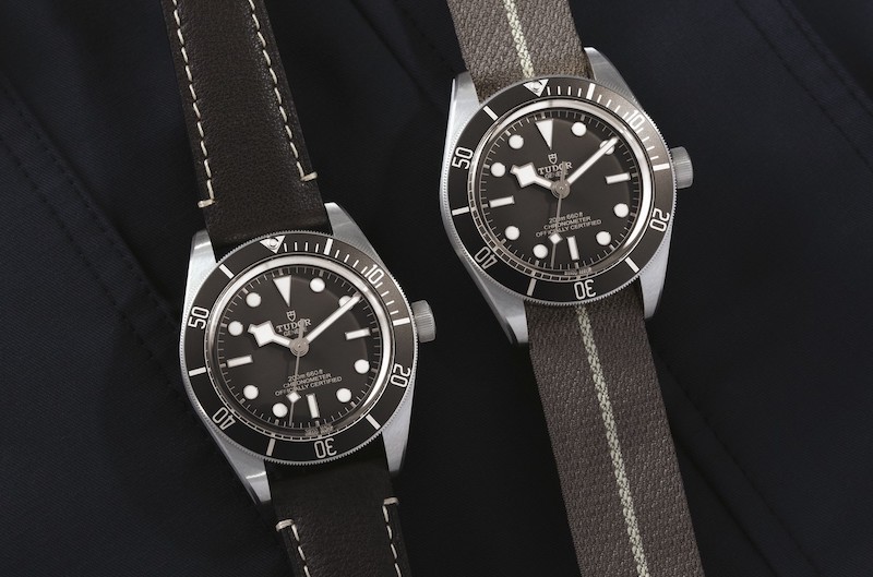 Часы Tudor Black Bay Fifty-Eight 925 в корпусах из серебра с открытыми задними крышками на кожаном и жаккардовом ремешках
