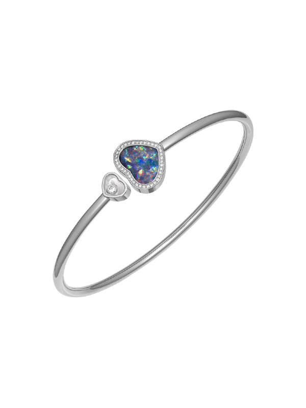 Браслет Chopard Happy Hearts из белого золота со статичными и плавающим бриллиантами и вставкой из опала
