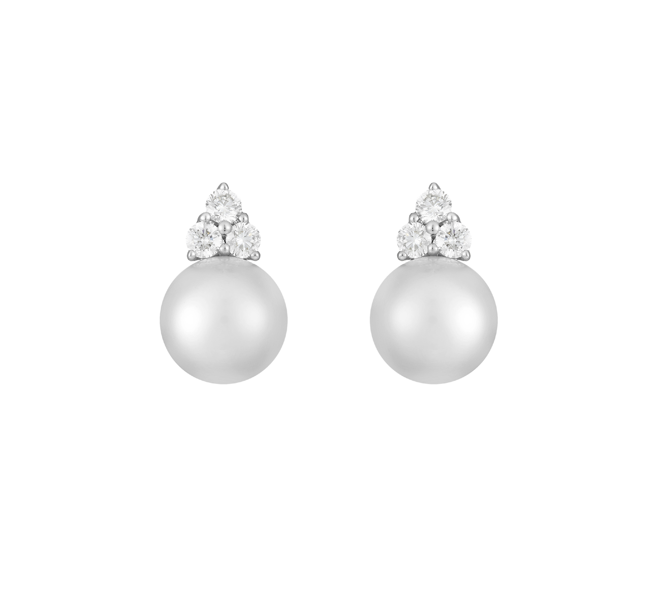 Серьги Mikimoto из коллекции Classic из белого золота с бриллиантами и жемчугом