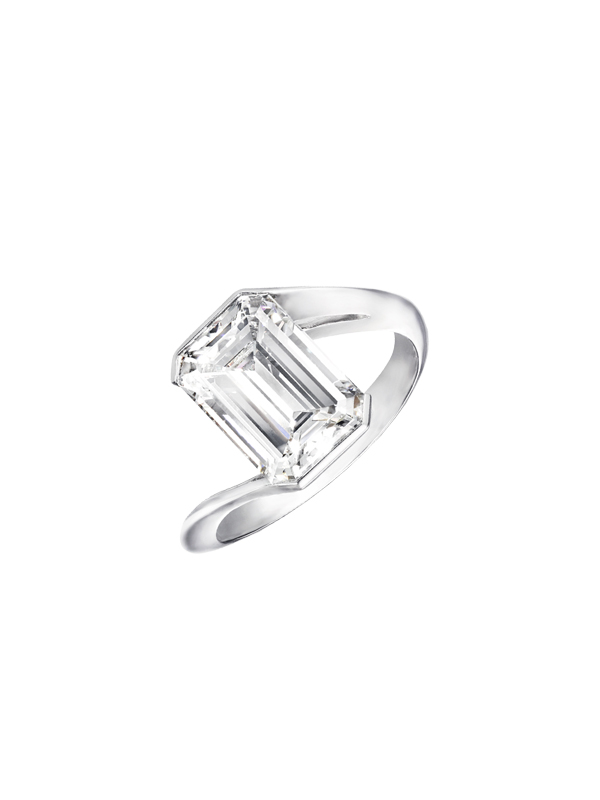 Кольцо Graff Classic из платины с бриллиантом