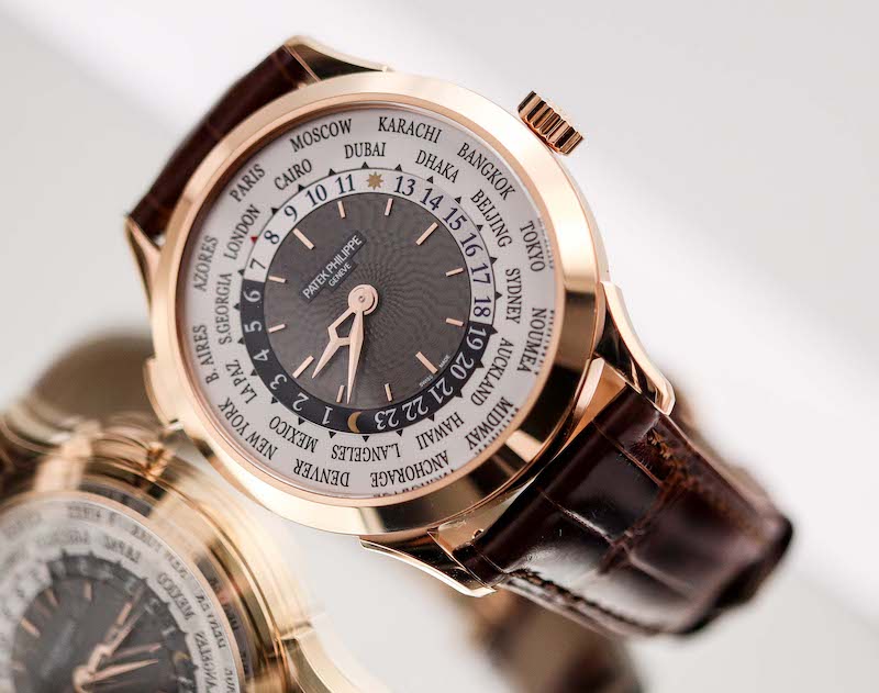 Часы Patek Philippe Complications World Time в 38,5 мм корпусе из розового золота с функцией GMT