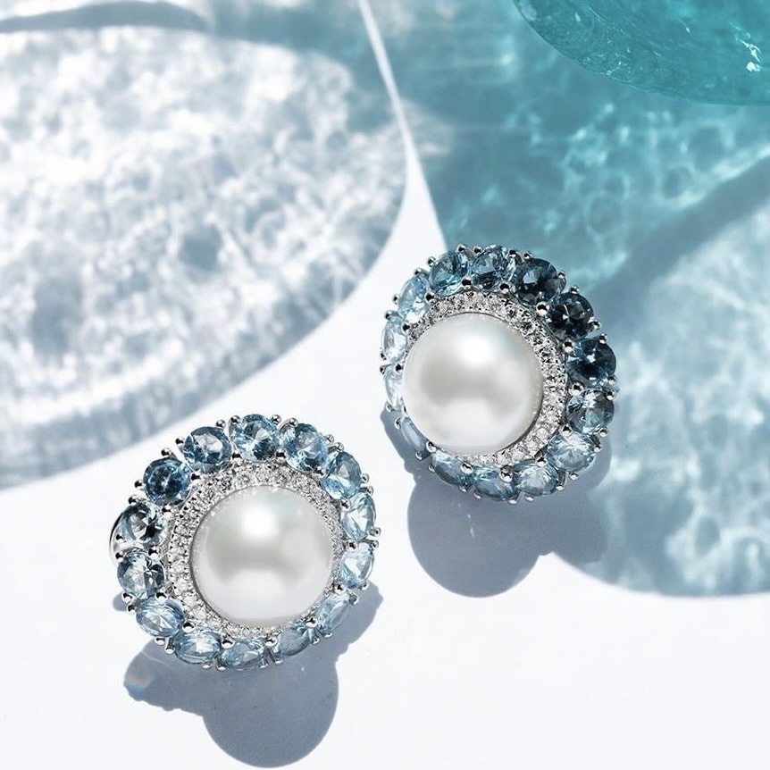 Серьги Utopia Lara из белого золота с жемчугом, топазами и бриллиантами