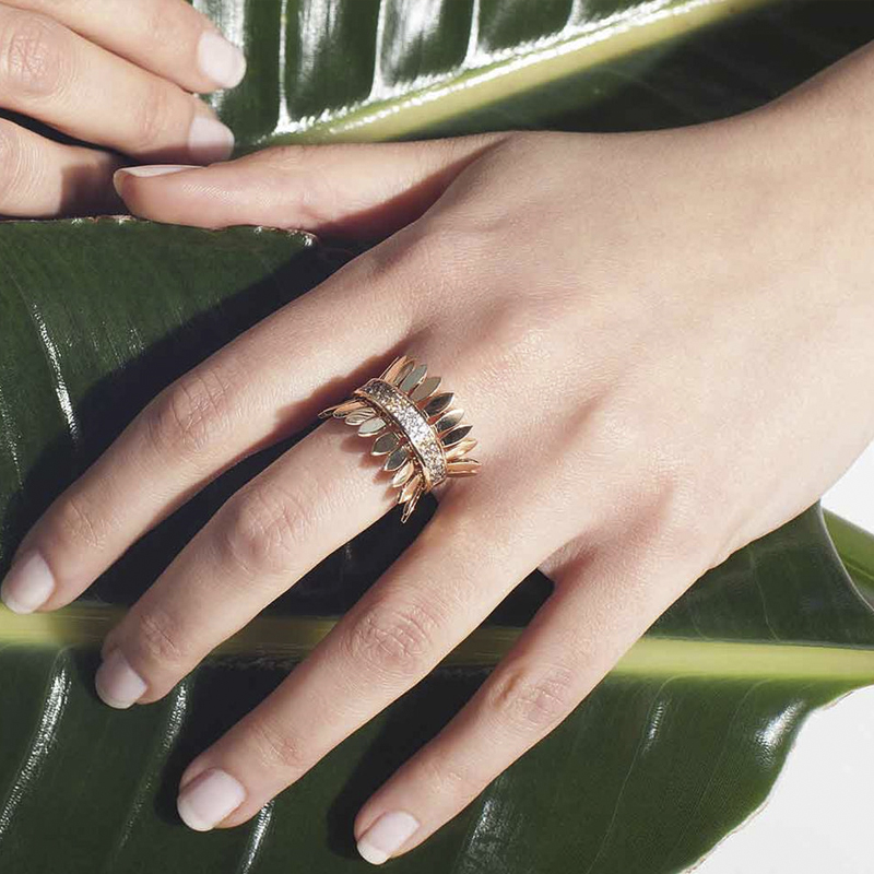 На фото: кольцо FerriFirenze Spettinato из розового золота с бриллиантами 