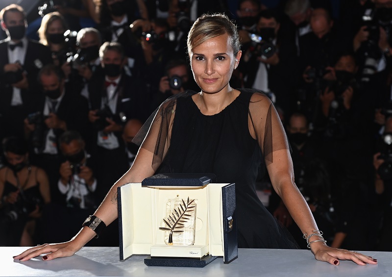 Julia Ducournau with the Palme d'or (2).JPG