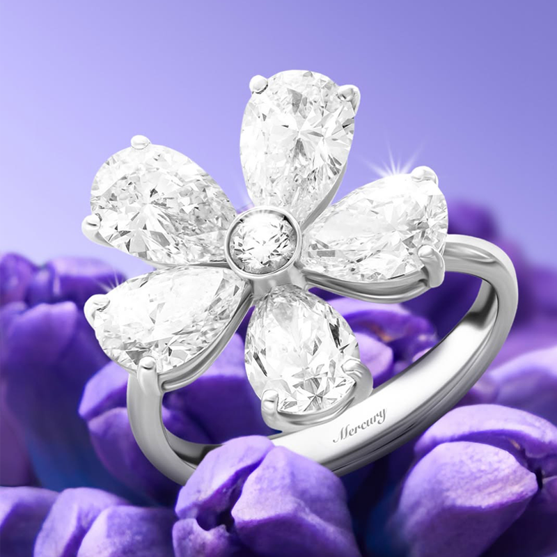 На фото: кольцо Mercury Flower из белого золота с бриллиантами На фото: кольцо Mercury Flower из белого золота с бриллиантами