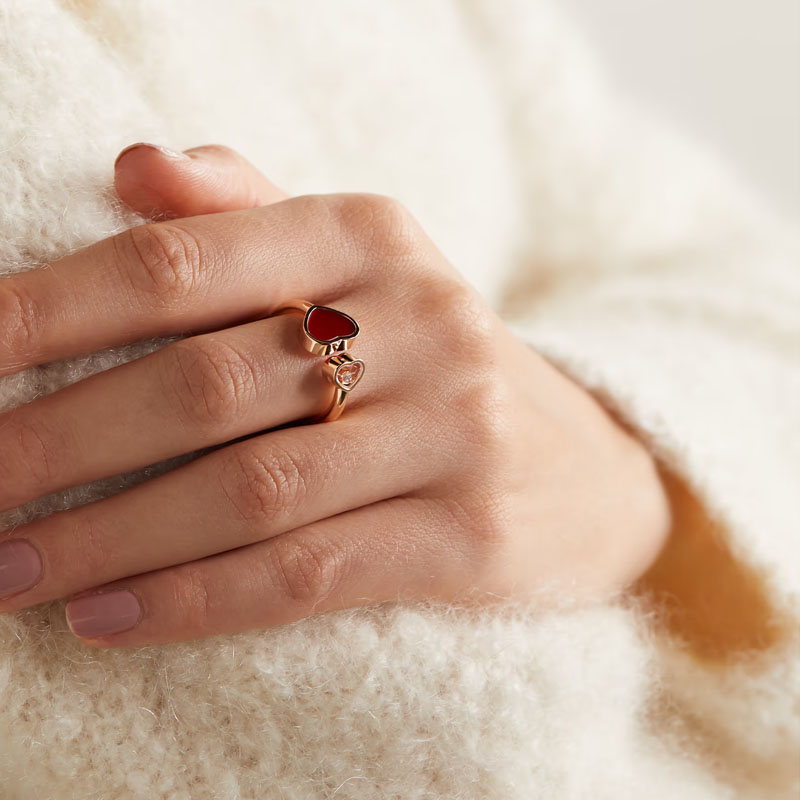 Кольцо Chopard Happy Hearts с плавающим бриллиантом и карнелианом
