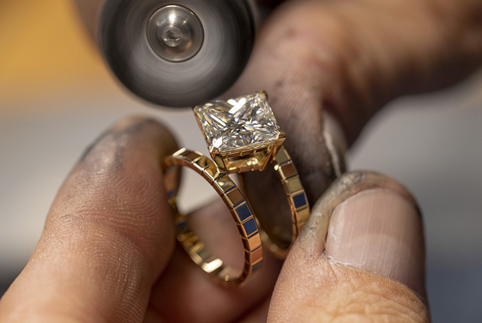 Making of Ice Cube Capsule by Marion Cotillard (6).jpg
