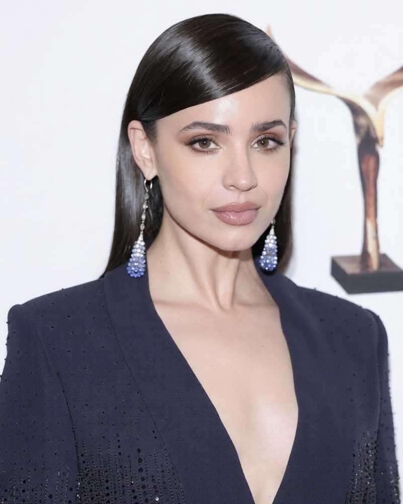 София Карсон в украшениях Chopard