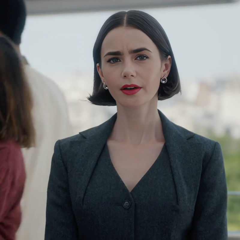 Лили Коллинз в серьгах FerriFirenze Vito