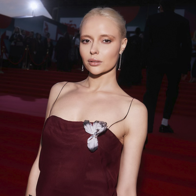 Анна Александрова в серьгах Mercury Color