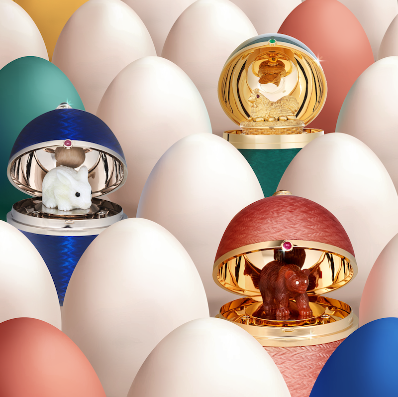 На фото: сувенирные яйца Mercury Enamel с фигурками