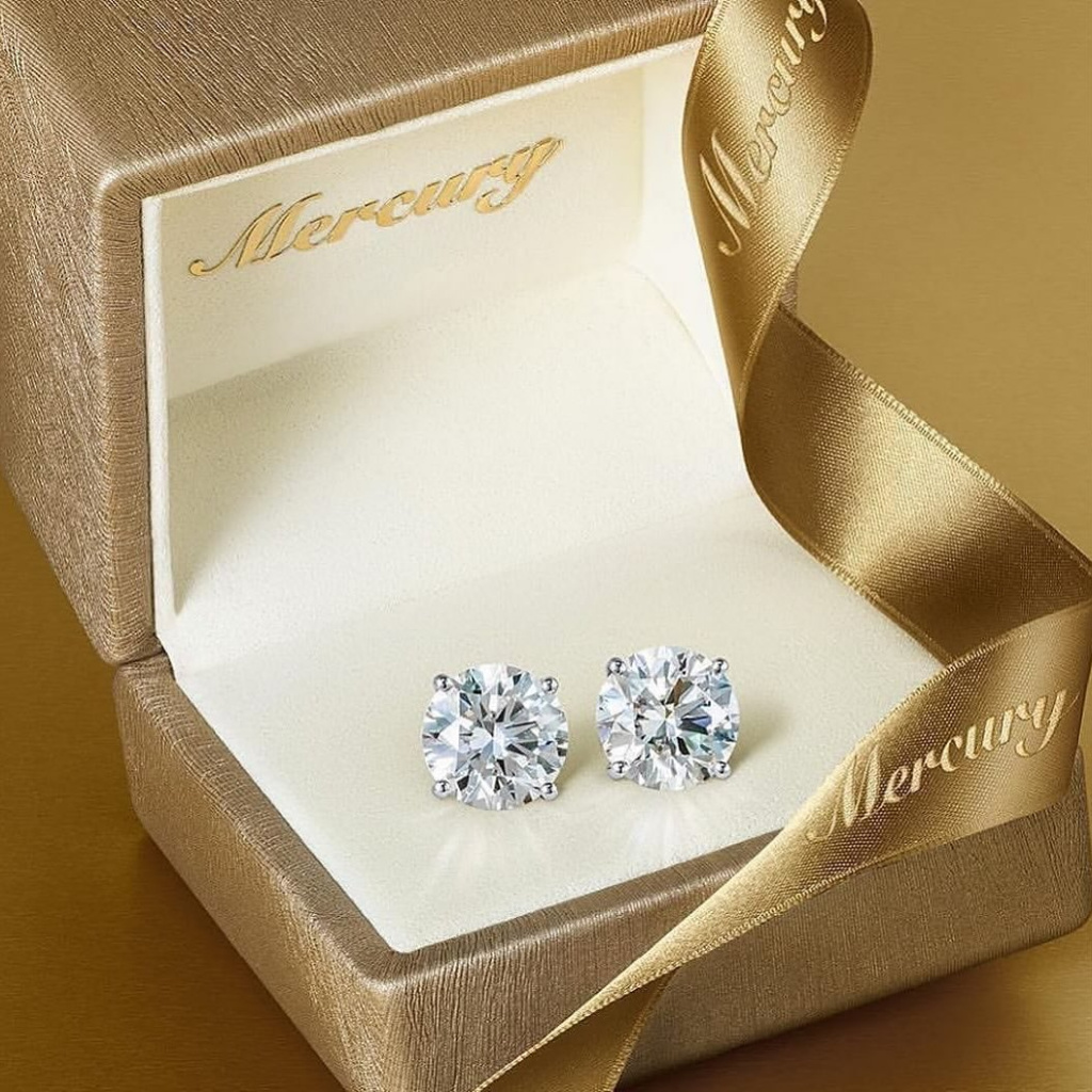 Серьги Mercury Classic из белого золота с бриллиантами Серьги Mercury Classic из белого золота с бриллиантами