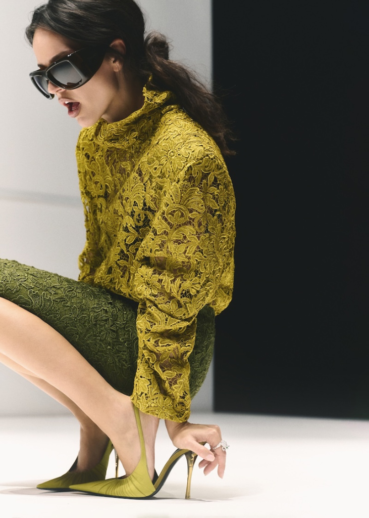 Zivert в в тотал-луке Saint Laurent и кольце Mercury Fairy Tales