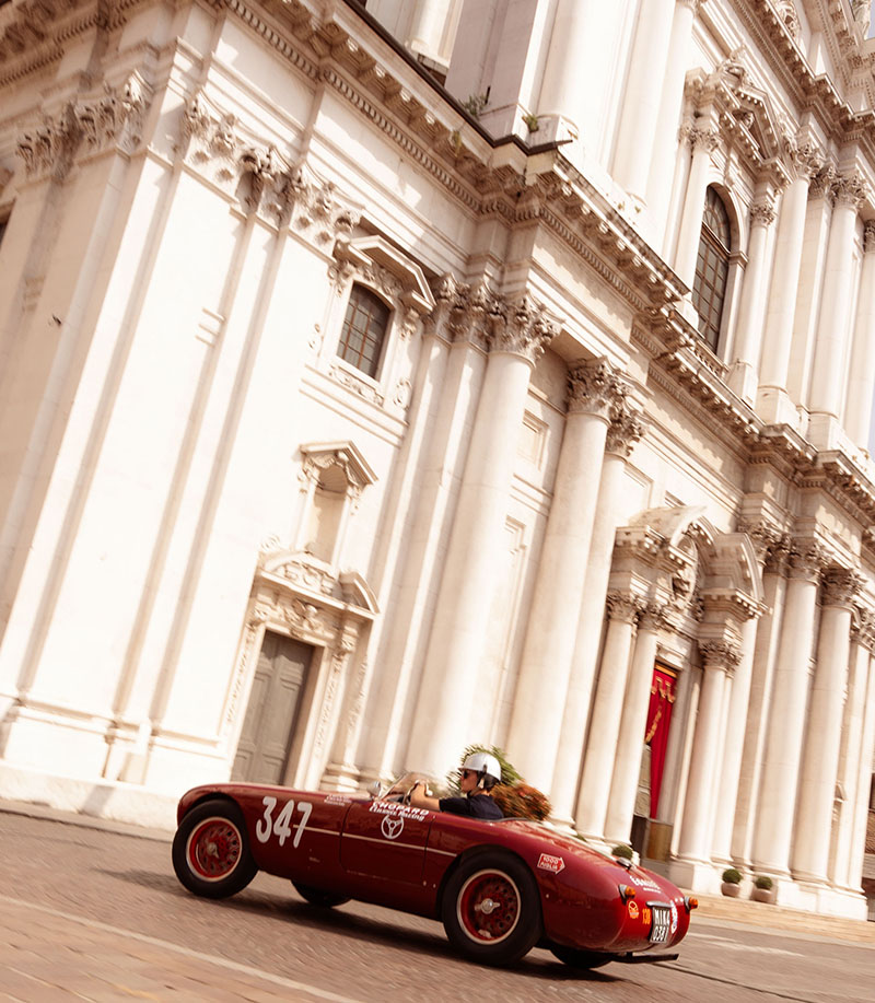 Один из участников Mille Miglia 2025
