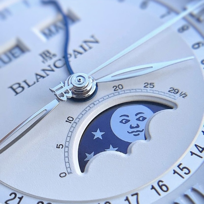Часы Blancpain Villeret в 38 мм корпусе из стали с бриллиантами, индикатором лунных фаз и датой