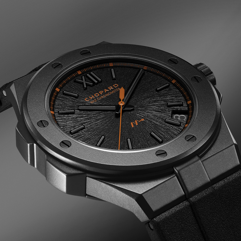 Часы Chopard Alpine Eagle 41 SL Cadence 8HF в 41 мм корпусе из керамизированного титана с указателем даты