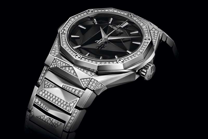 Ювелирные часы Hublot Classic Fusion Orlinski Bracelet в 40 мм корпусе из титана с циферблатом из черной керамики с интегрированным браслетом 
