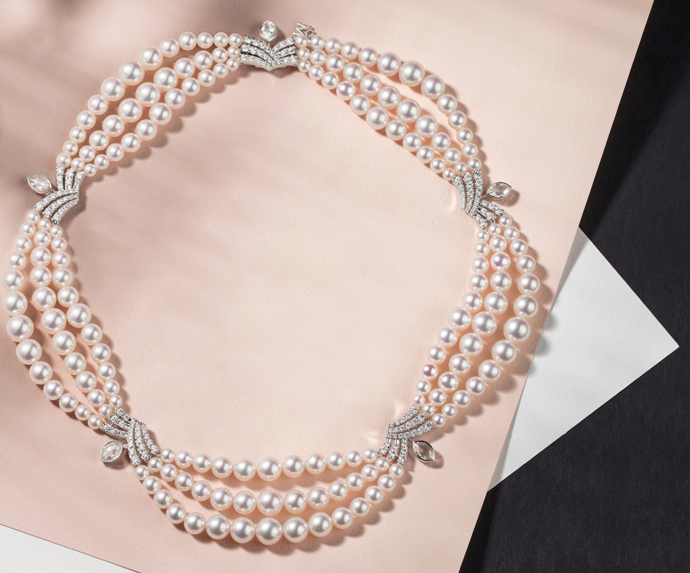 Колье Mikimoto из белого золота и культивированного жемчуга акойя
