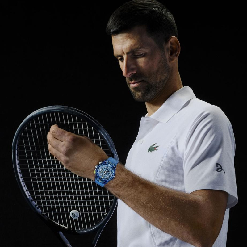 Новак Джокович в часах Hublot Big Bang в 42 мм корпусе из композитного материала с хронографом