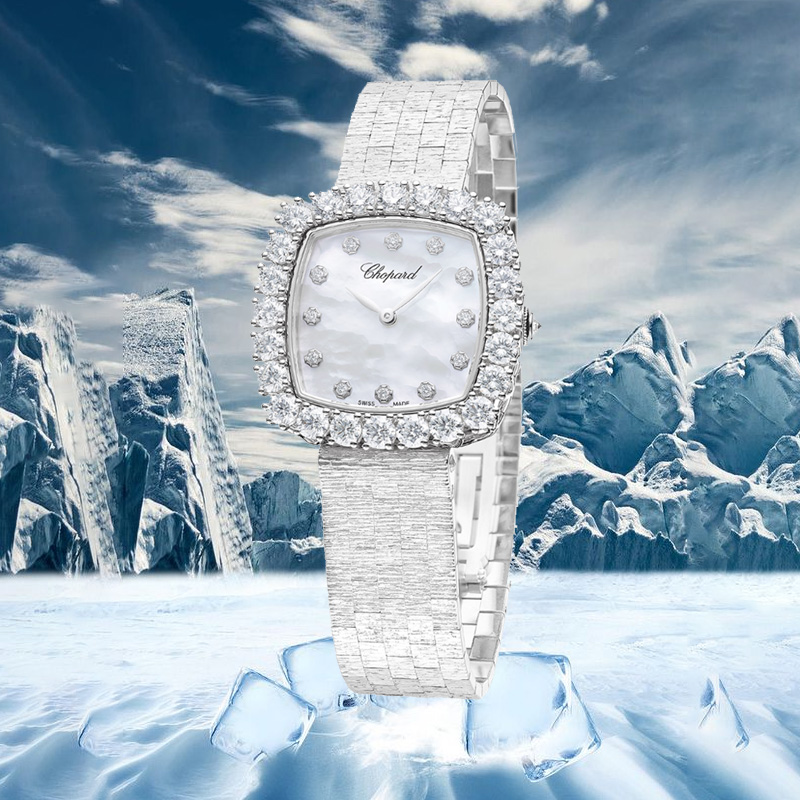 Часы Chopard L'Heure du Diamant в корпусе из белого золота с бриллиантами