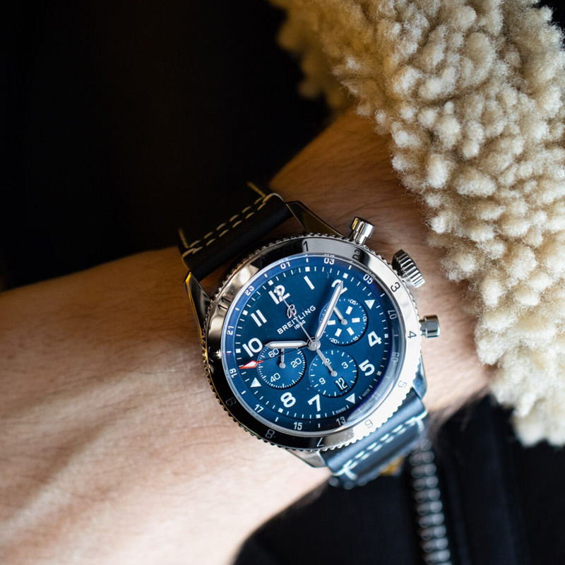 Хронограф Breitling Super AVI Tribute to Vought F4U Corsair в 46 мм стальном корпусе с вращающимся безелем