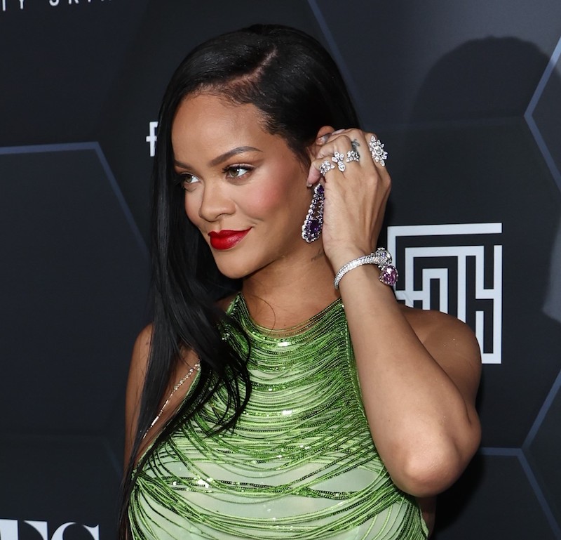 Рианна в кольцах Messika из коллекции Born To Be Wild Рианна в кольцах Messika из коллекции Born To Be Wild