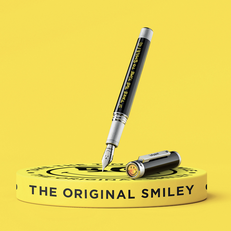 На фото: ручка Montegrappa Smiley 50th Anniversary