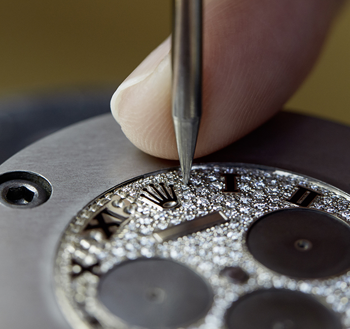 Закрепка драгоценных камней в часах Rolex: этапы и виды