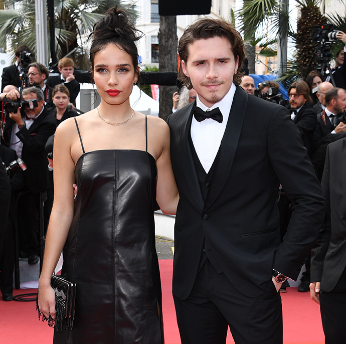 Хана Кросс и Бруклин Бекхэм в часах Chopard XPS 1860 Black Tie в платиновом корпусе