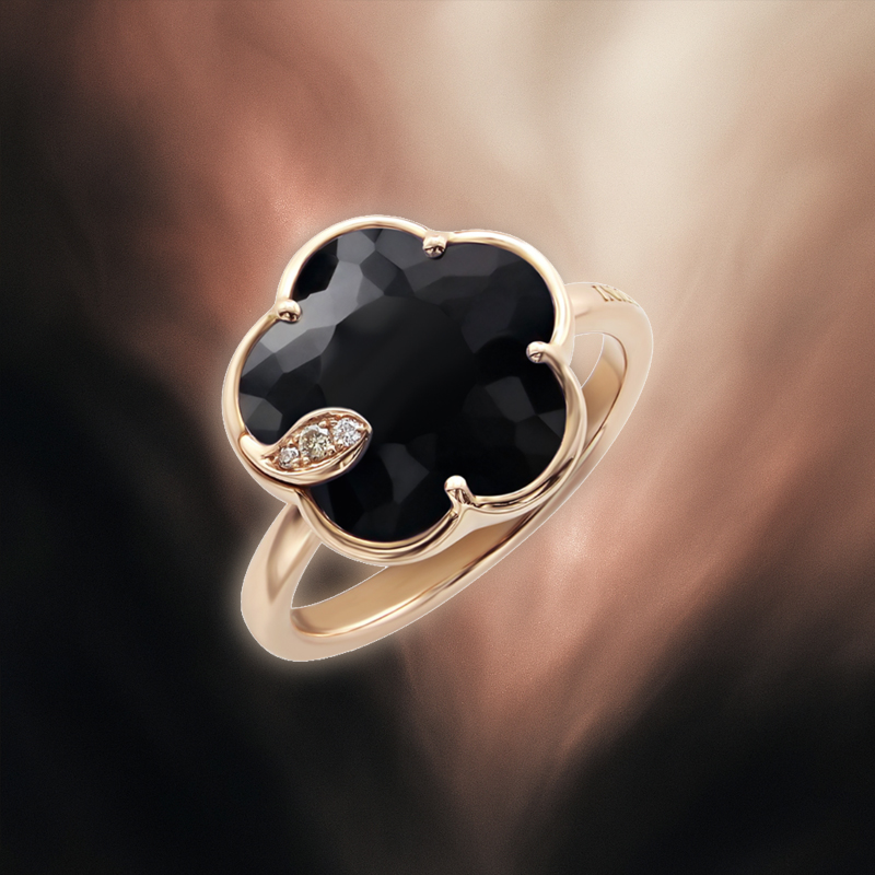 Кольцо Pasquale Bruni Petit Joli из розового золота с бриллиантами и ониксом Кольцо Pasquale Bruni Petit Joli из розового золота с бриллиантами и ониксом