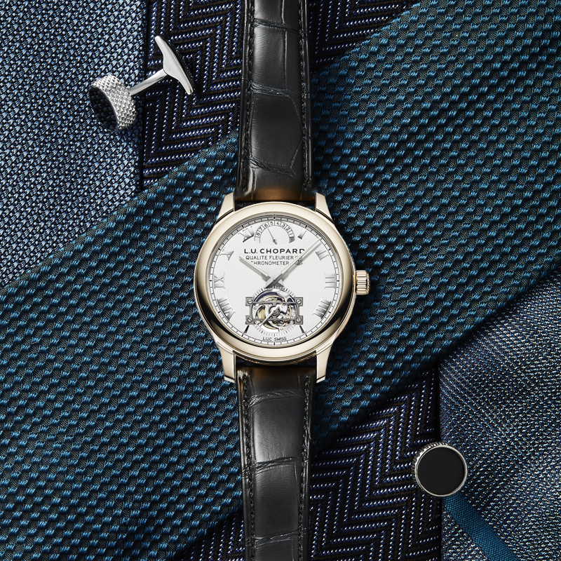  На фото: часы Chopard L.U.C Triple Certification Tourbillon в 43 мм корпусе из розового золота с турбийоном, индикатором запаса хода. Ограниченная серия: 100 шт.