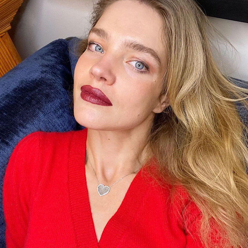 Наталья Водянова в кулоне Mercury Miss Russia