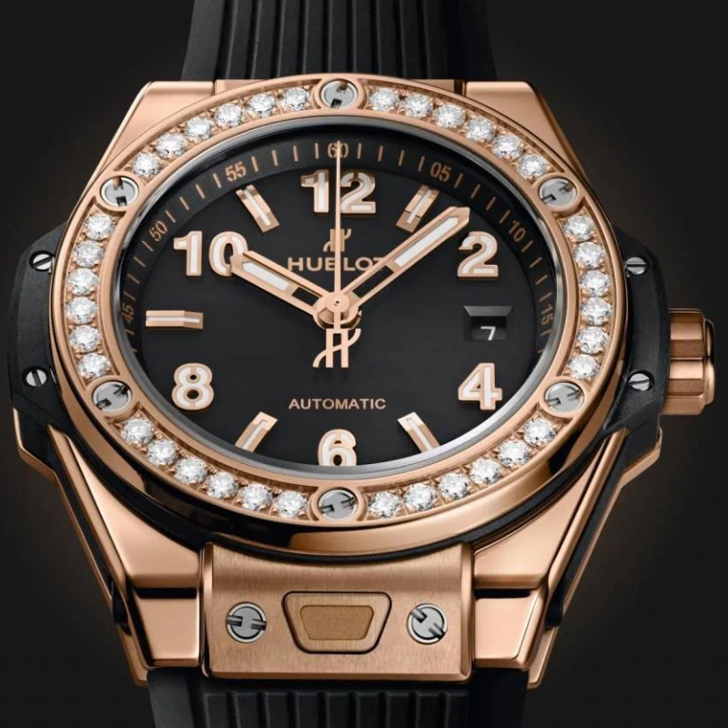 Часы Hublot Big Bang One Click King Gold Pave в 39 мм корпусе из розового золота с бриллиантами