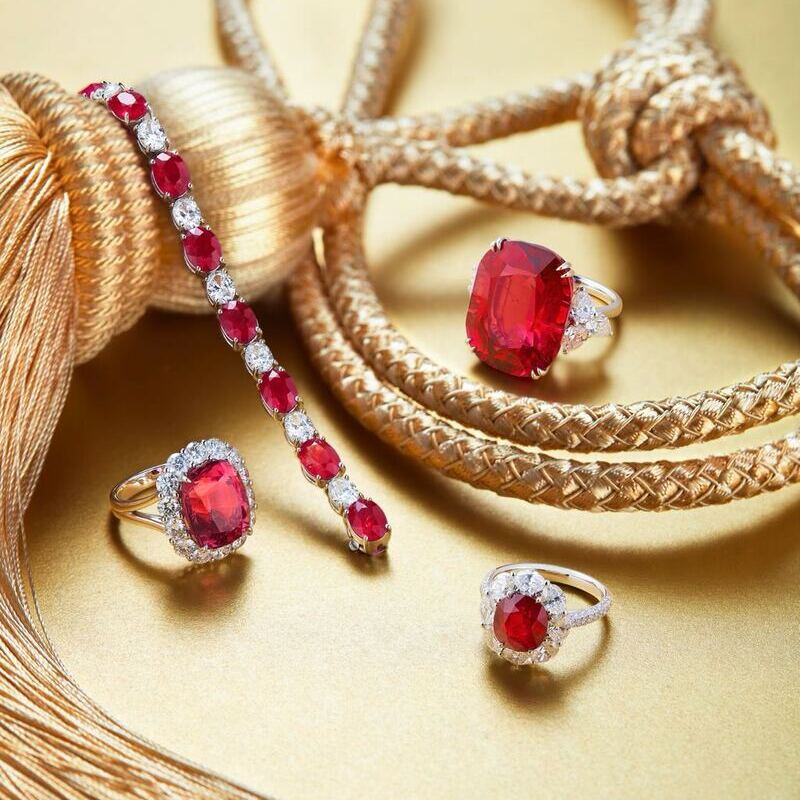 Браслет и кольца Mercury из коллекции Color в белом золоте с рубинами и бриллиантами