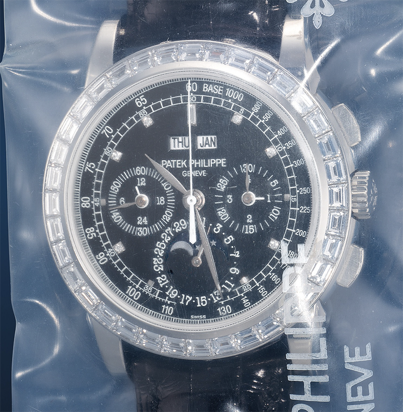 Хронограф Patek Philippe Ref. 5971Р-001 в 40 мм корпусе из платины