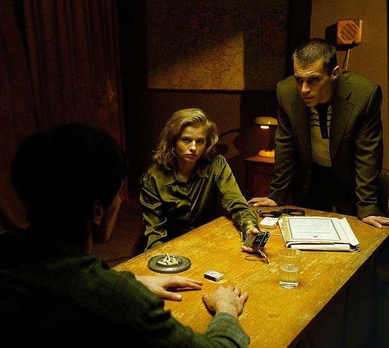 Александра Бортич и Иван Янковский в сериале «Фишер»