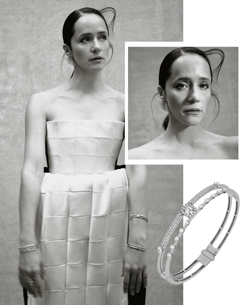 В браслетах Maureen Medine, браслете Mikou Vienna, браслете Montmartre, серьгах Maureen и кольце Yasmeen