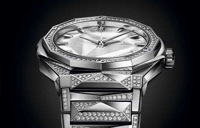  Ювелирные часы Hublot Classic Fusion Orlinski Bracelet в 40 мм корпусе из титана с циферблатом из белой керамики с интегрированным браслетом 