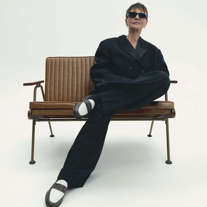 В серьгах Mercury Classic