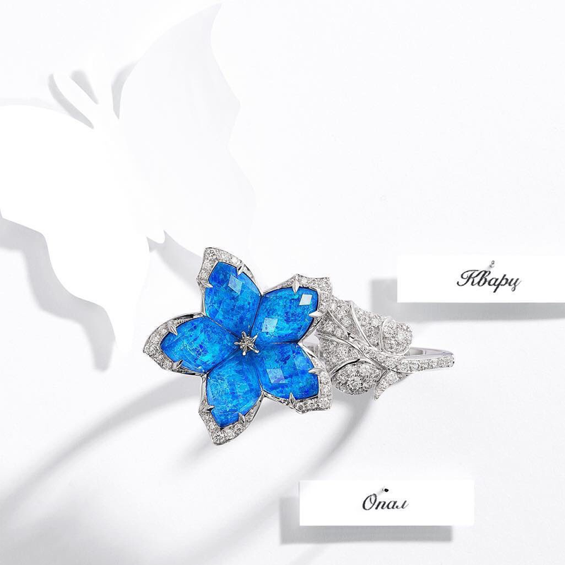 Кольцо на два пальца Stephen Webster Love Me Love Me Not из белого золота с бриллиантами и опалами